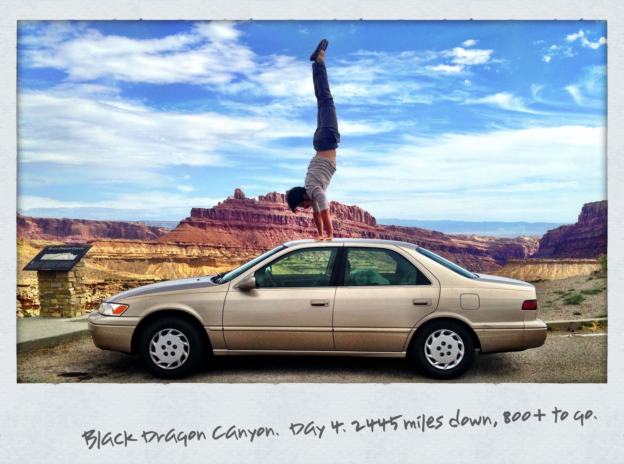 daniel-scott-yoga-black-dragon-canyon-handstand